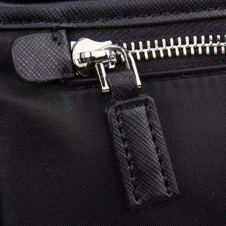 Picture of Prada Mens Bags _SKUfw167296180fw